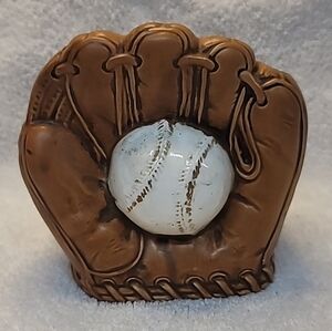 Vintage Lefton Baseball Glove With Baseball 5” Planter